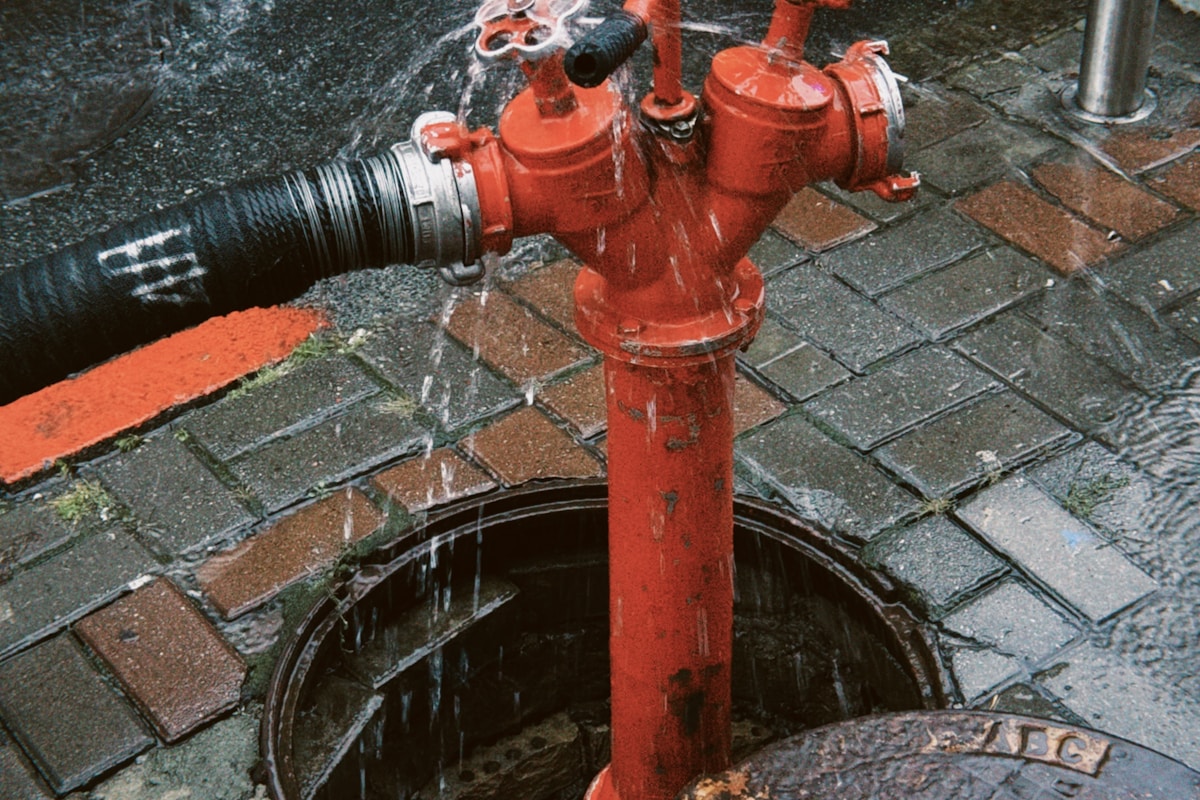 Commercial water damage restoration in Pontiac